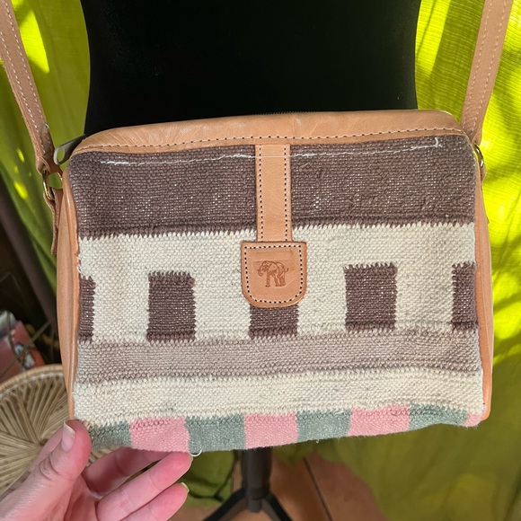 The Elephant Walk Purse - Picture 8 of 9